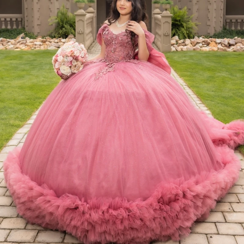 Розовые блестящие платья quinceanera с открытыми плечами