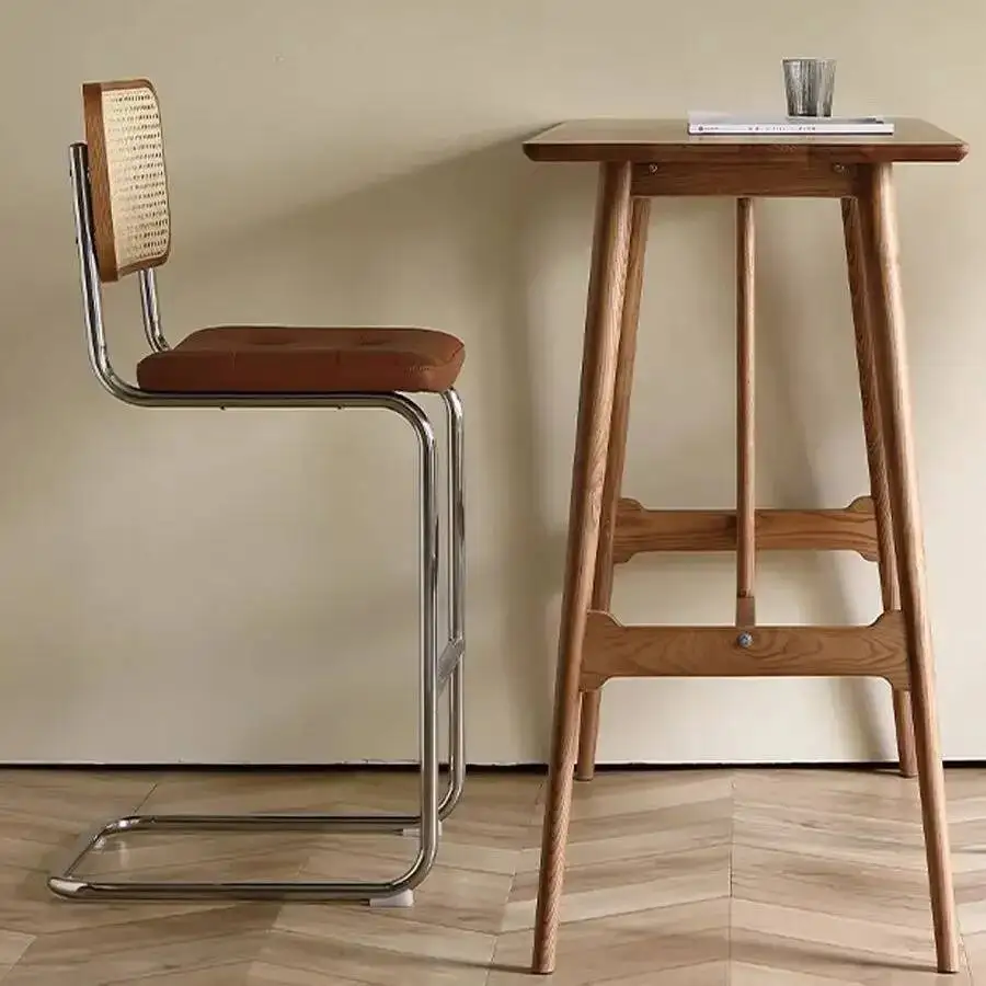 Современный барный стул из ротанга с металлическим каркасом - Фотография_4