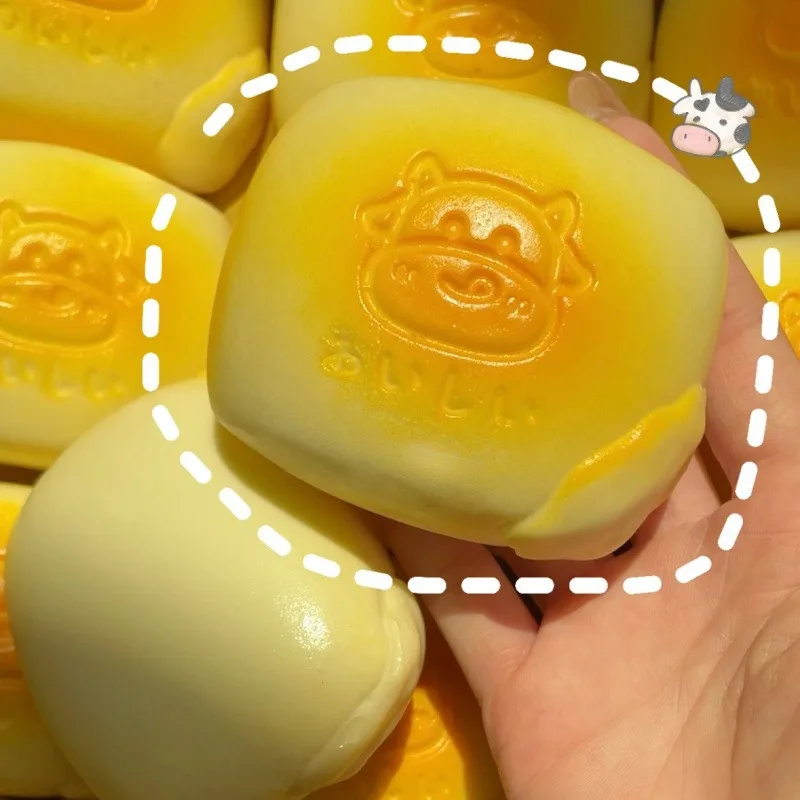 Мягкая игрушка с имитацией молочного хлеба