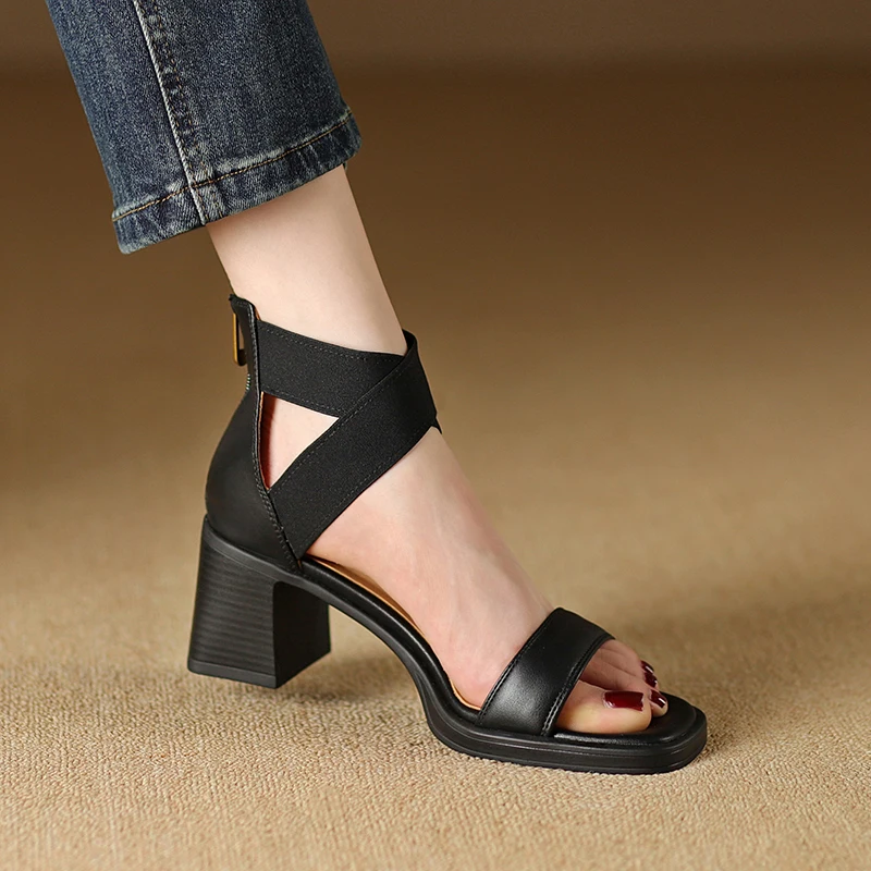 Минималистичные эластичные сандалии - Фотография_5