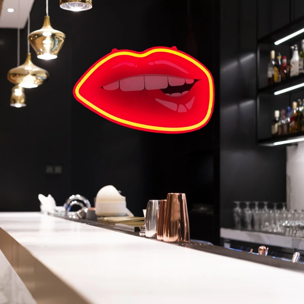 Супер сексуальный женский рот идеальный - Фотография_4