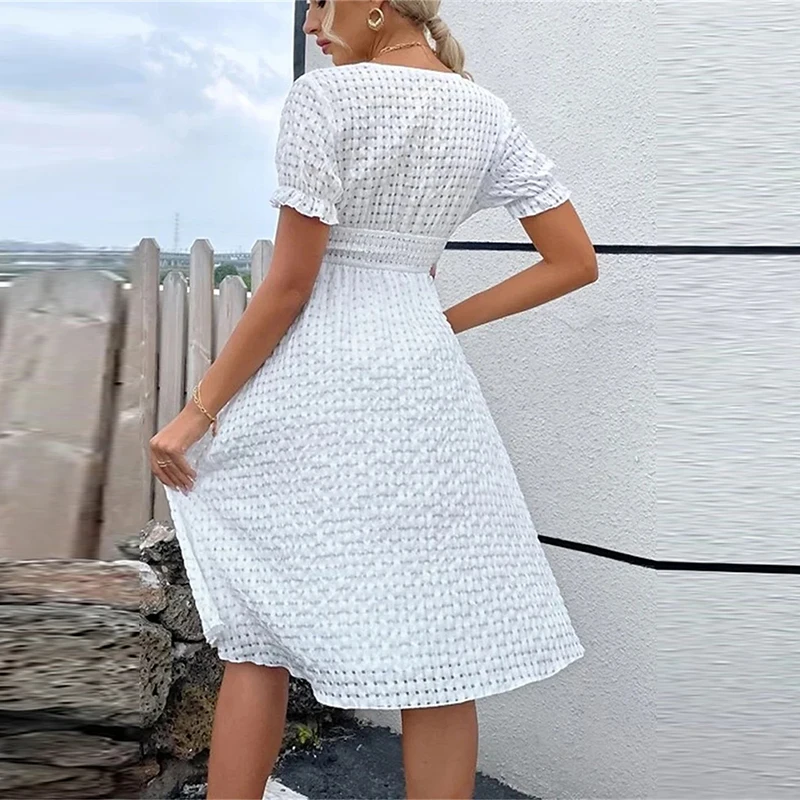 Женское однотонное платье с v-образным вырезом - Фотография_6