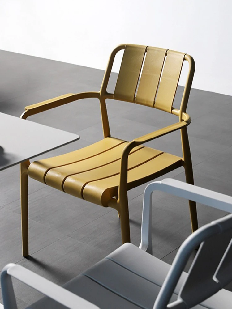 Современные обеденные стулья