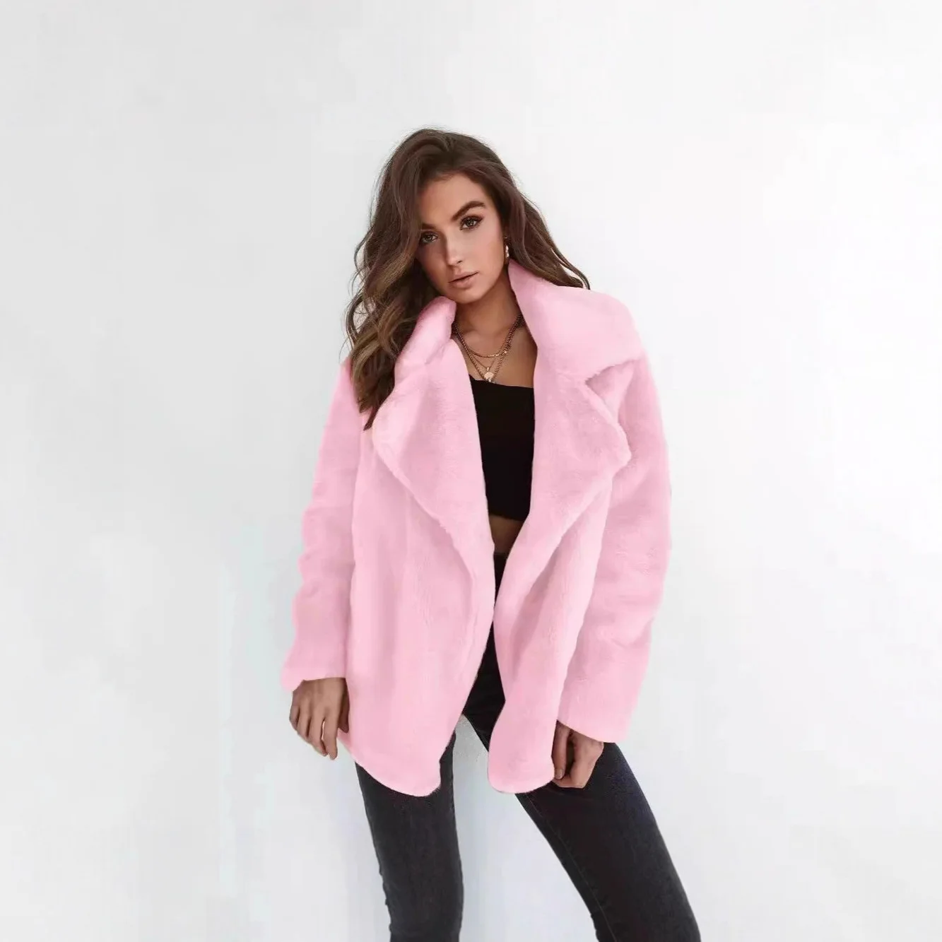 Женские пальто из искусственного меха - Фотография_3