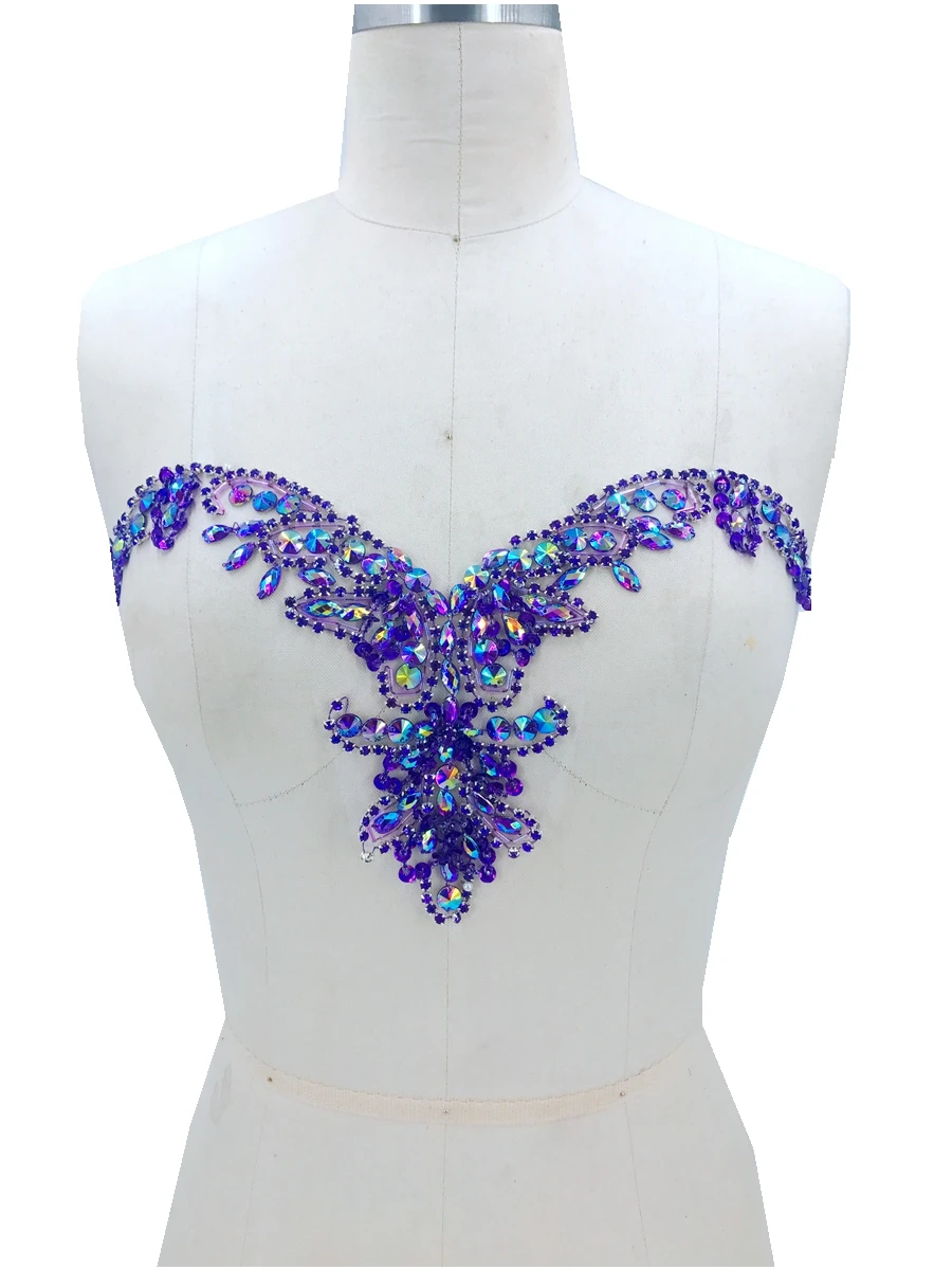 Бюстгальтер в форме сердца с бисером и бриллиантами - Фотография_3