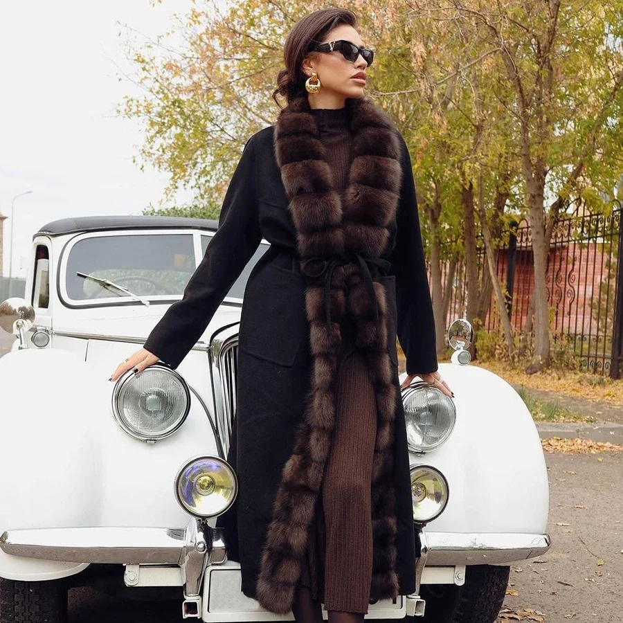 Настоящее кашемировое пальто с воротником из натурального лисьего меха - Фотография_2