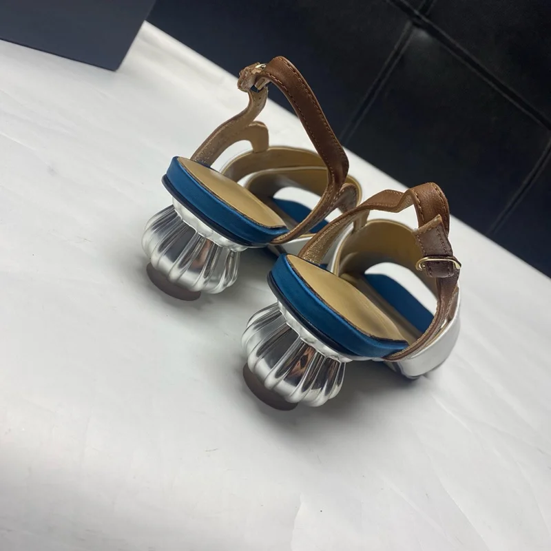 Увядимые британские модные летние сандалии - Фотография_6