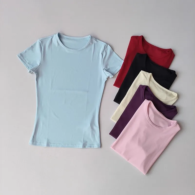 Женская спортивная рубашка на открытом воздухе - Фотография_5