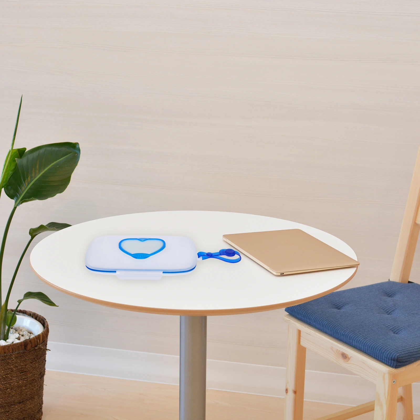 Портативная детская коробка для влажных салфеток - Фотография_3