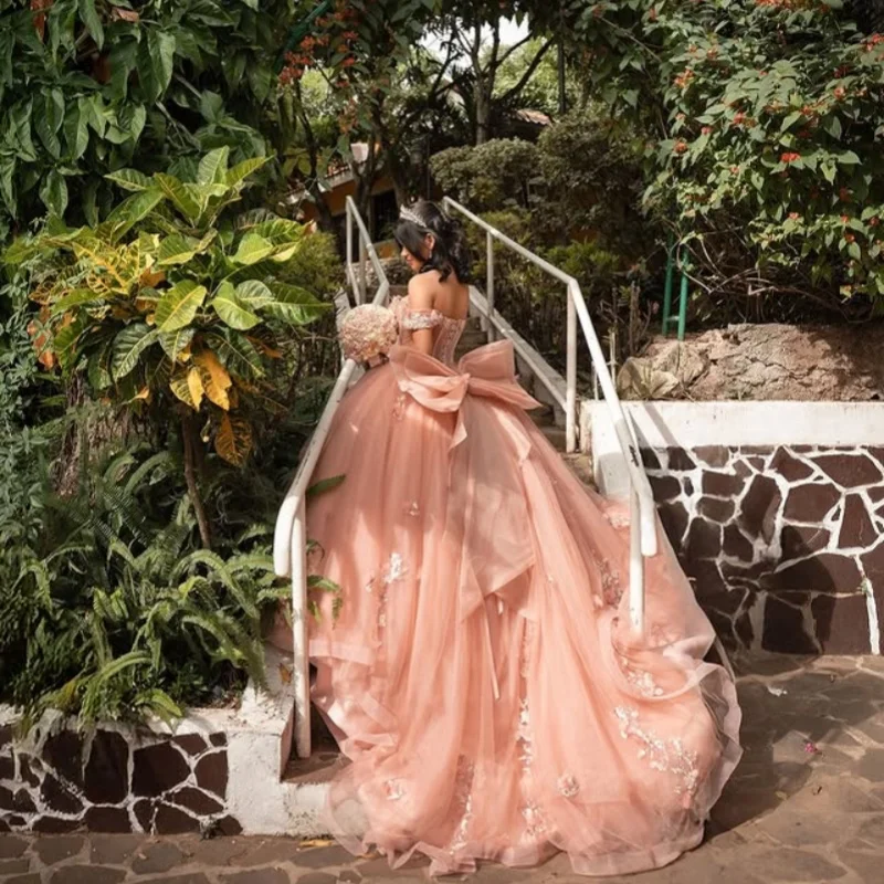 Светло-оранжевое платье quinceanera с открытыми плечами - Фотография_2