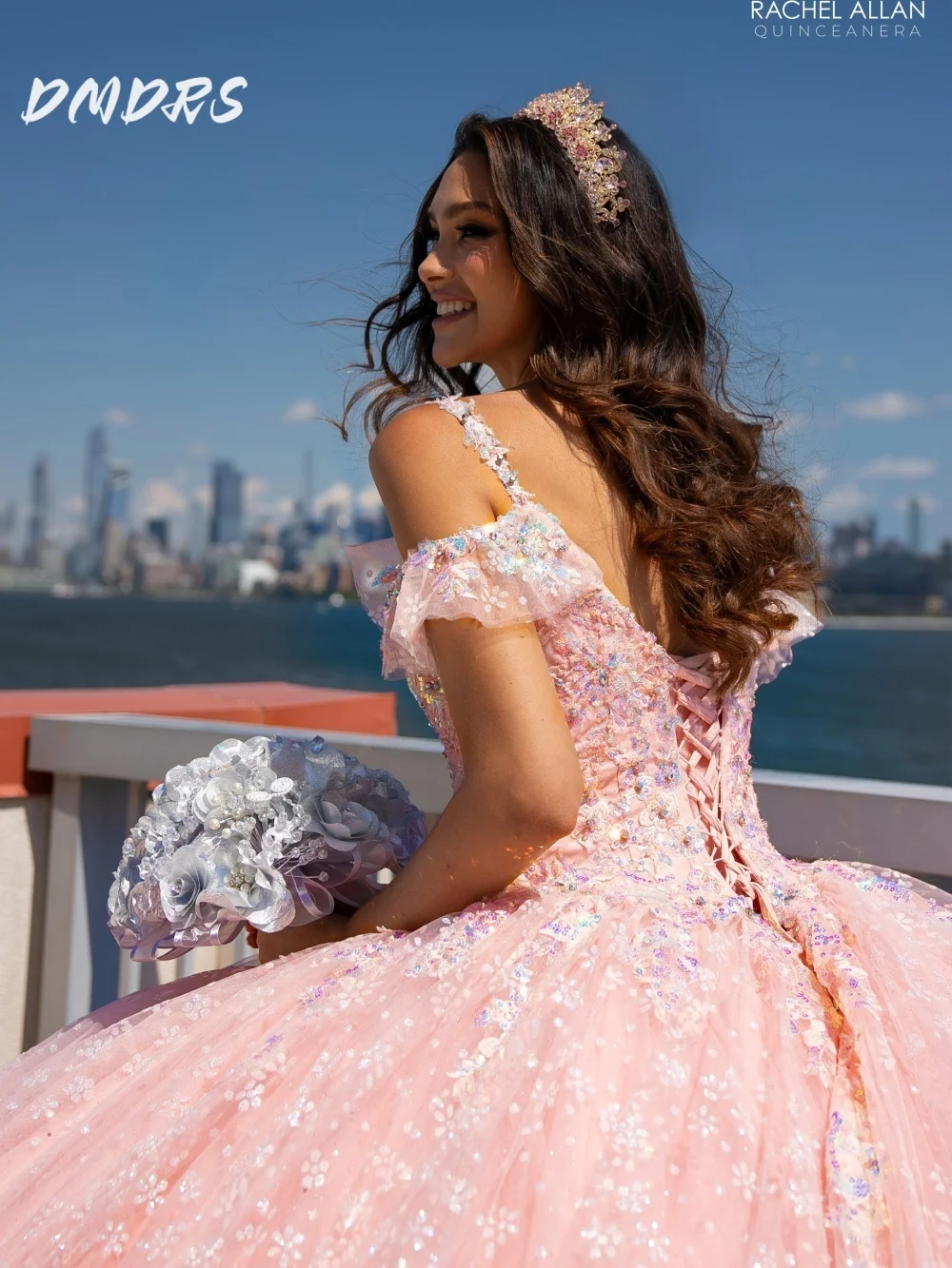 Элегантное платье quinceanera с открытыми плечами - Фотография_2