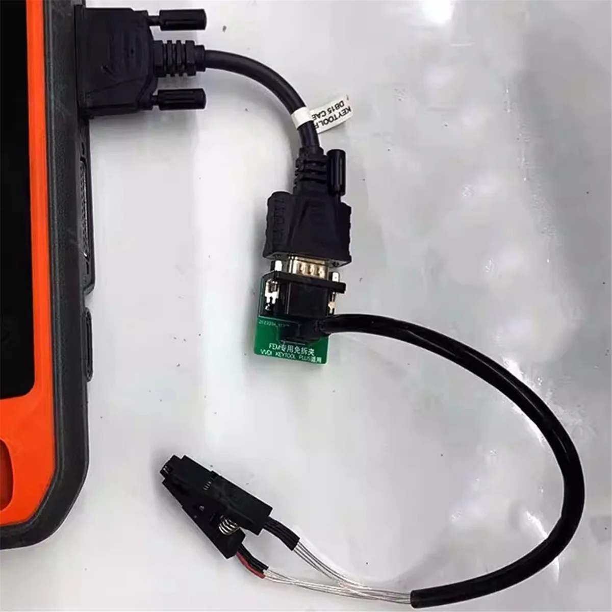 Автомобильный зажим для программирования