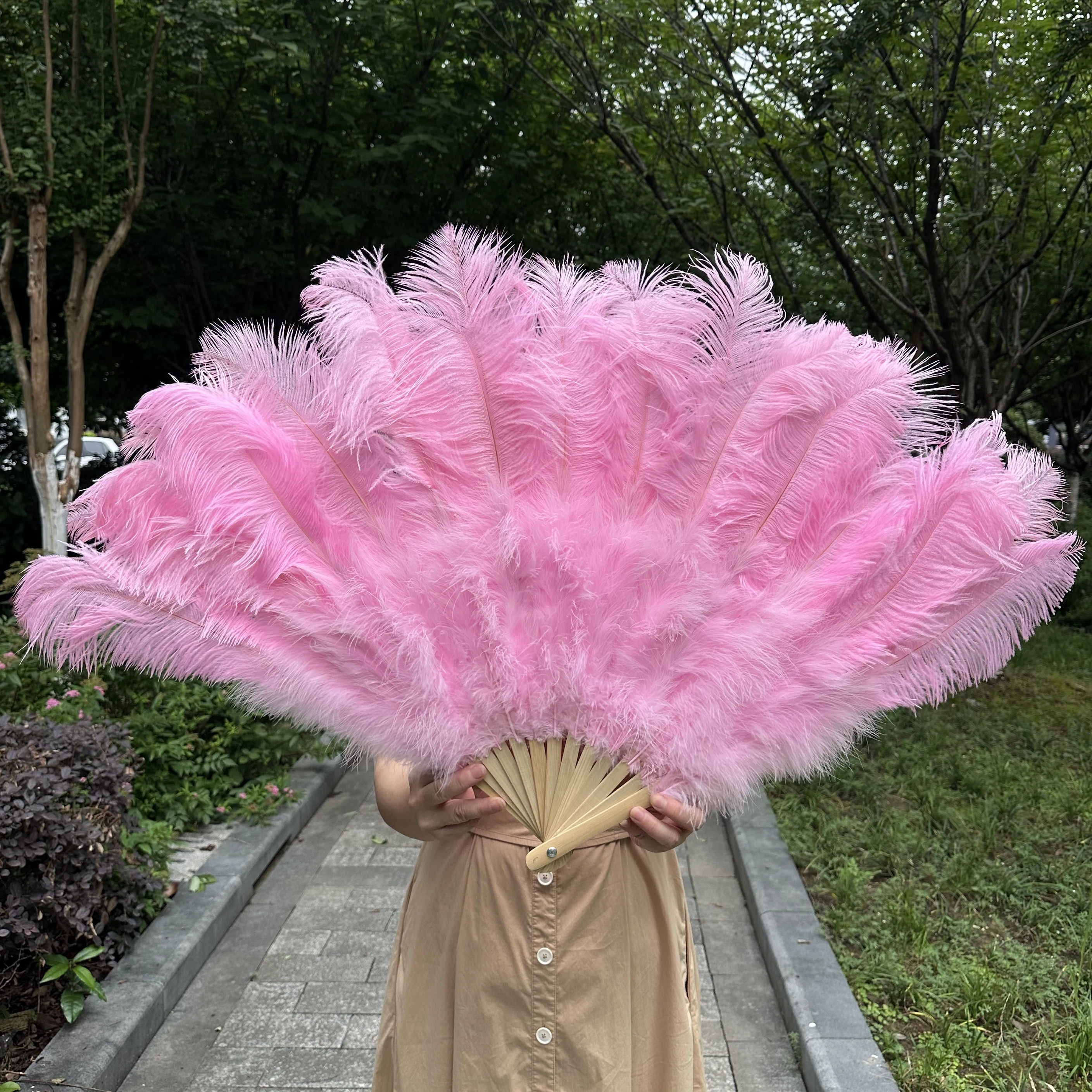 Натуральные розовые веера из страусиных перьев - Фотография_2