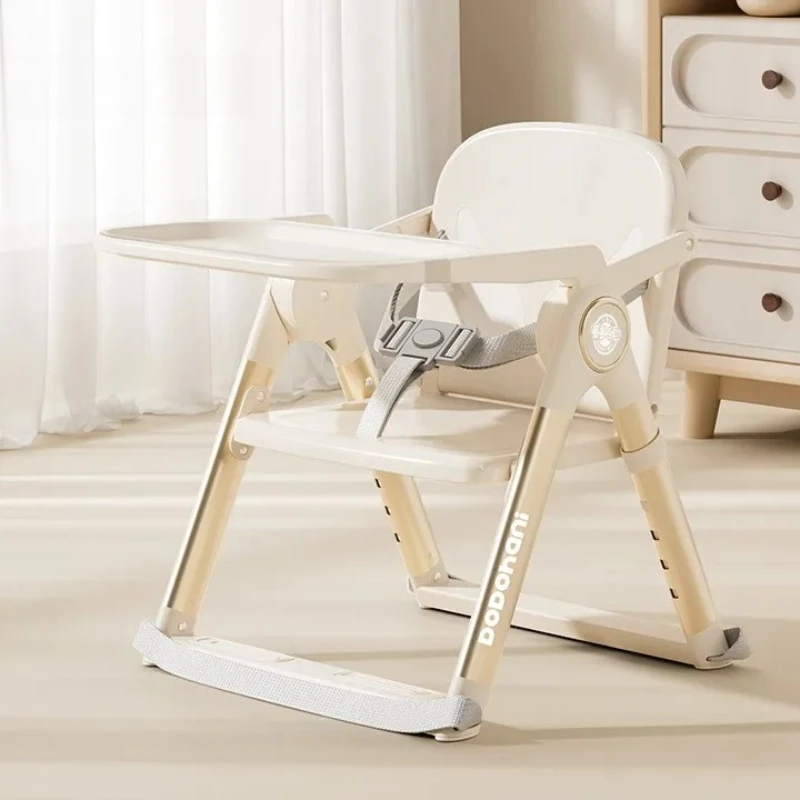 ‌ ультрапортативный детский стульчик для кормления