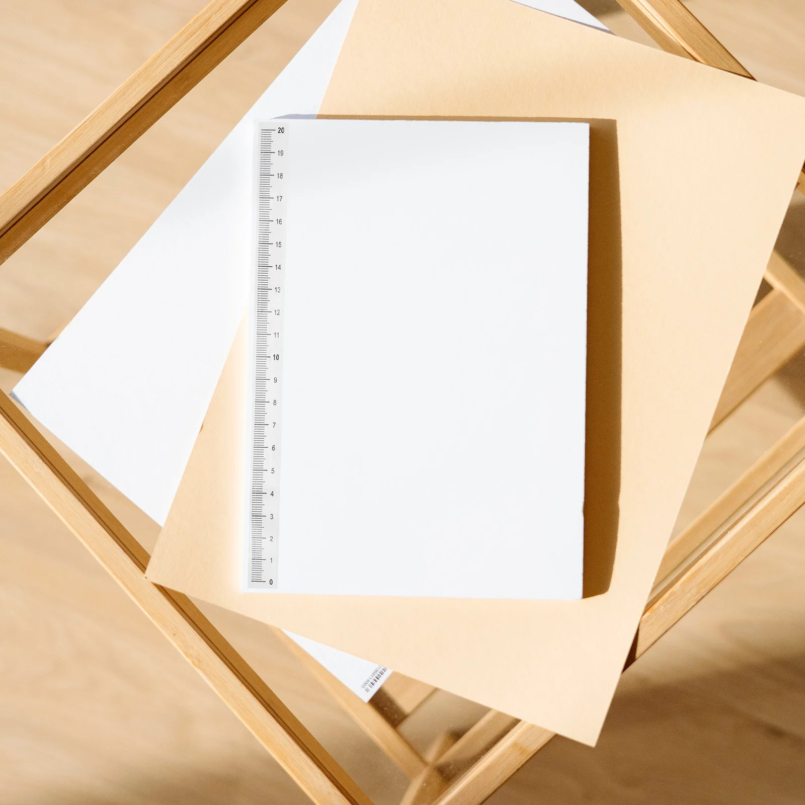 Клейкая линейка, метрическая шкала,