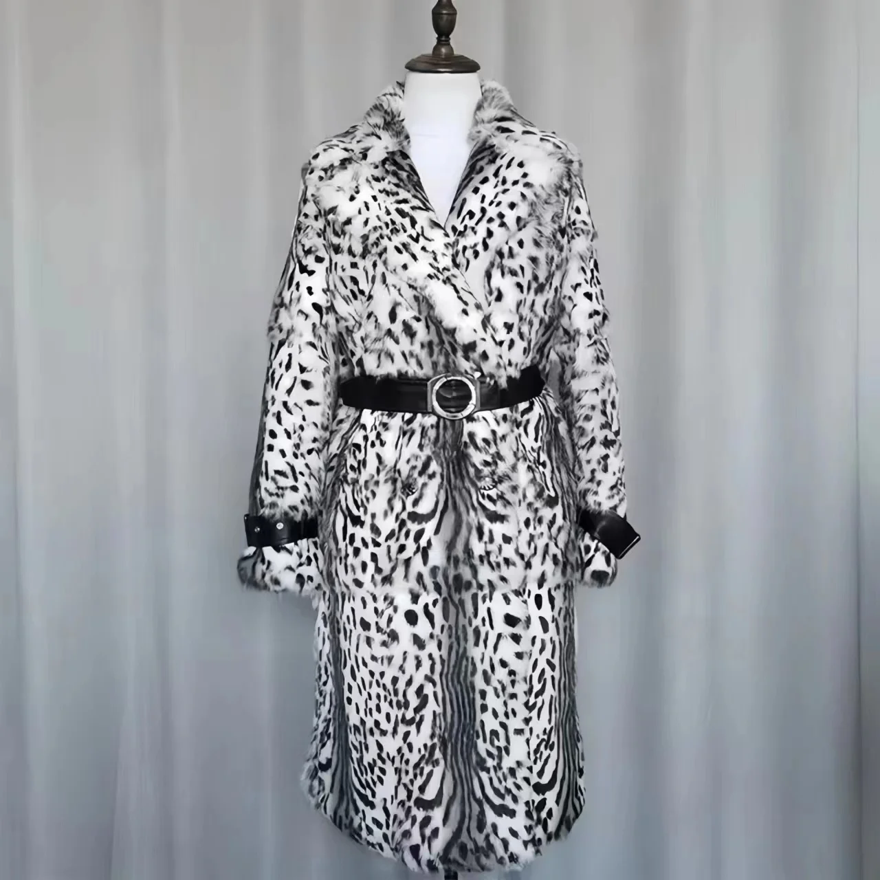 Шуба из натурального меха кролика для женщин - Фотография_3