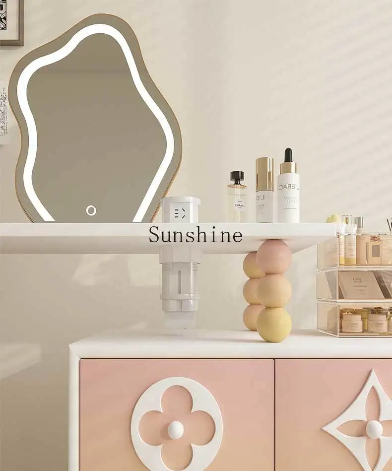 Кремовый ветровой туалетный столик - Фотография_4