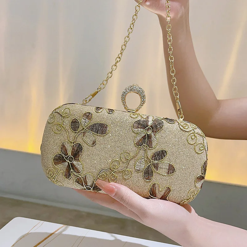 Винтажный клатч с вышивкой kiss lock - Фотография_2