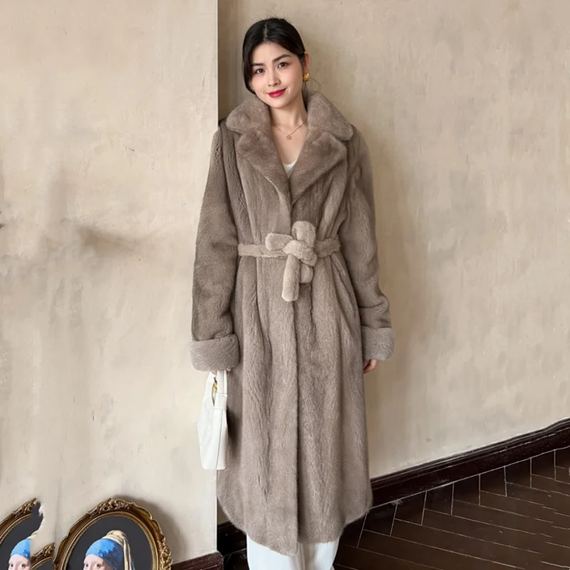 Новая модная женская шуба из натурального норкового меха с поясом