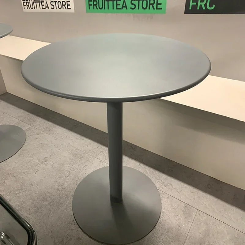 Круглый журнальный столик диаметром 60 см — простой современный