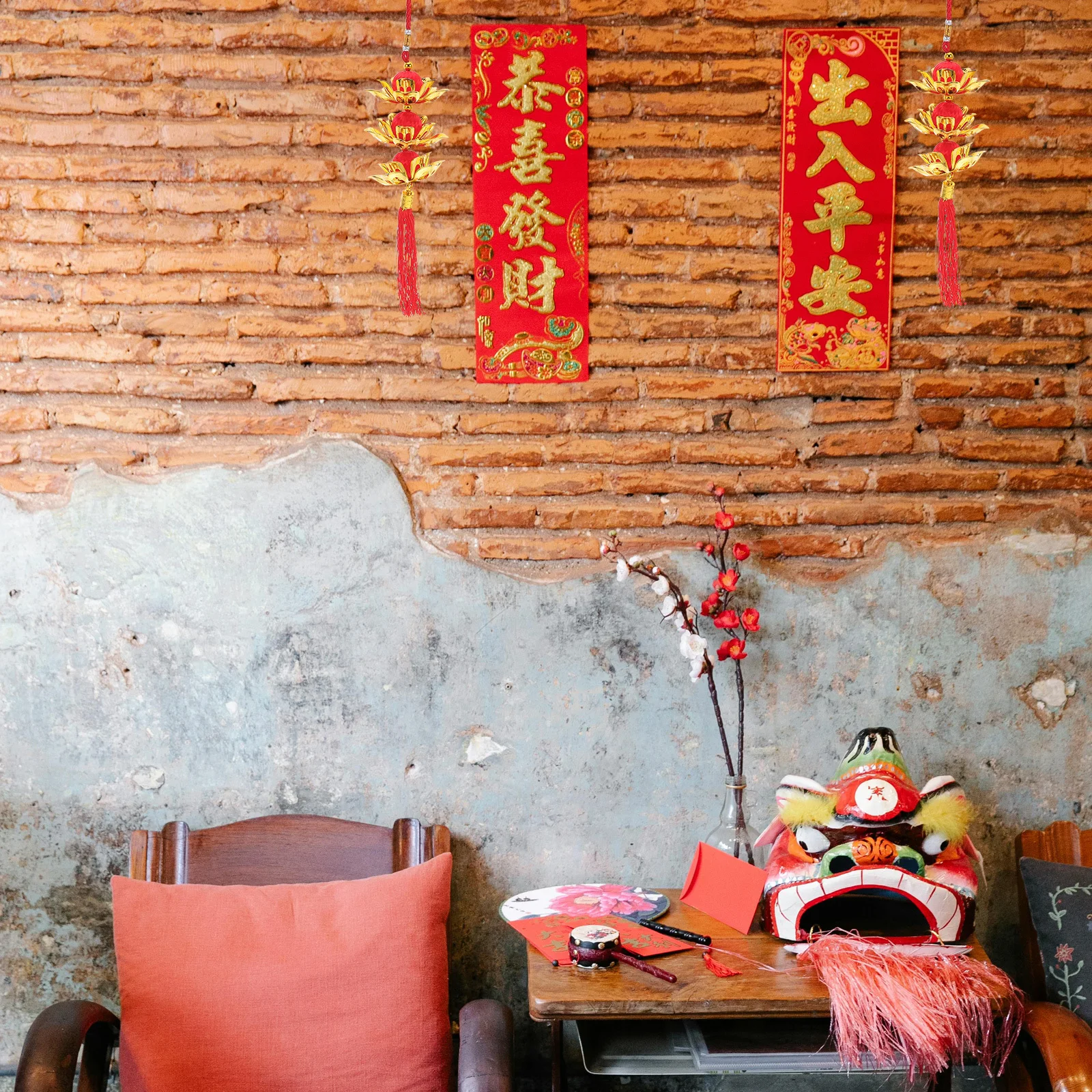 Фонарь лотоса, красная подвеска с кисточкой