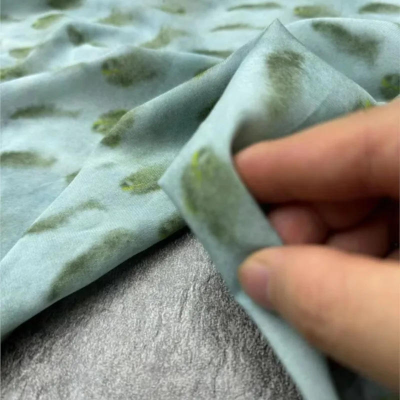 Летняя освежающая шелковая двойная креповая ткань с принтом широкой ширины - Фотография_4