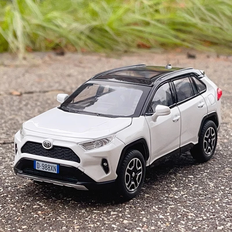 Литая под давлением модель игрушечного автомобиля из сплава
