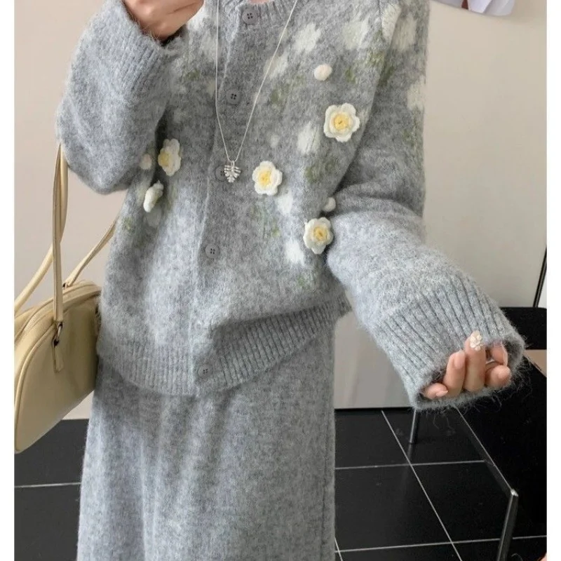 Корейский комплект с цветочной вышивкой - Фотография_4