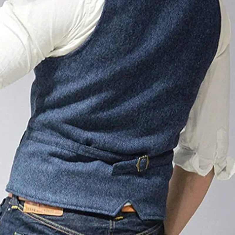 Мужские костюмы с v-образным вырезом - Фотография_2