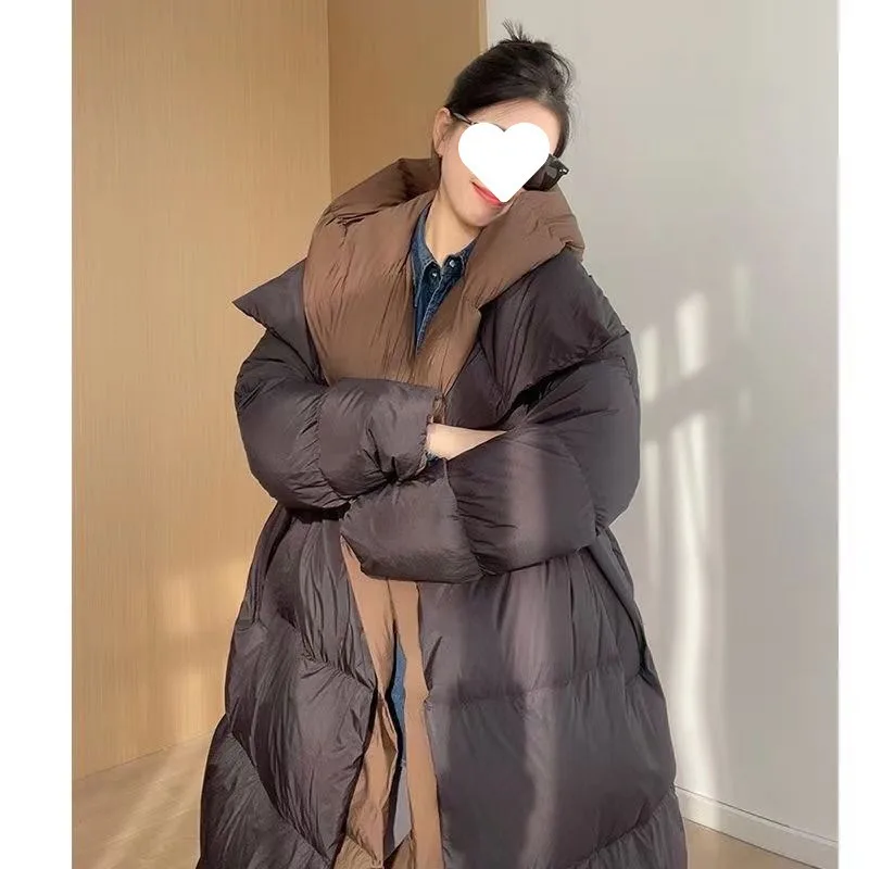 Женский зимний пуховик на белом утином пуху с капюшоном средней длины - Фотография_6