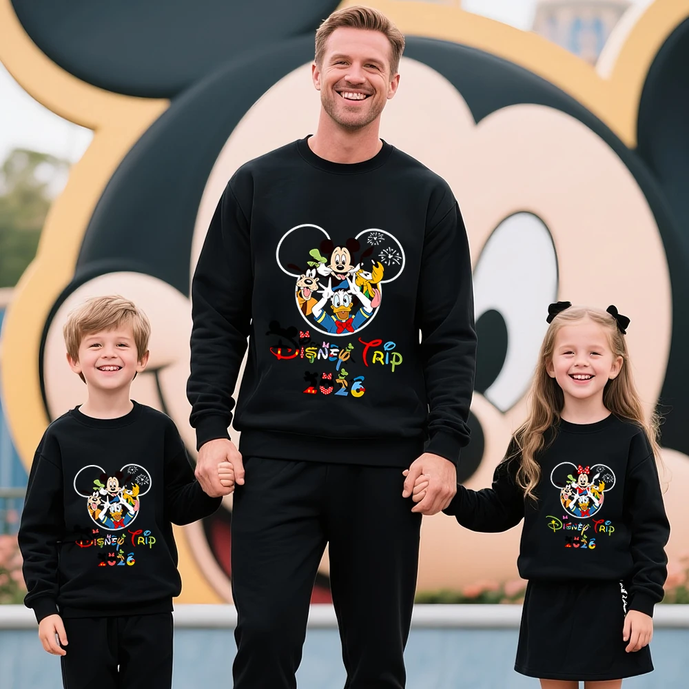 Хлопковая толстовка с принтом disney family trip 2026 - Фотография_5