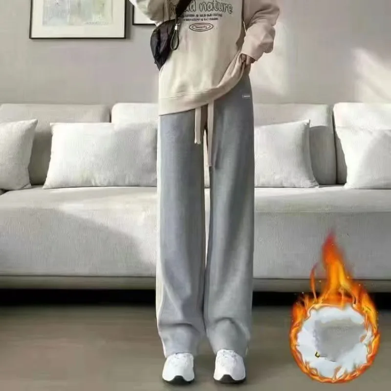Женские зимние эластичные широкие