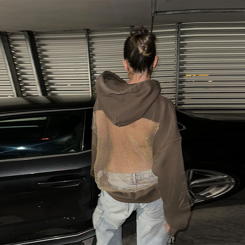 Шикарный атласный костюм с цветочным принтом и юбкой - Фотография_6