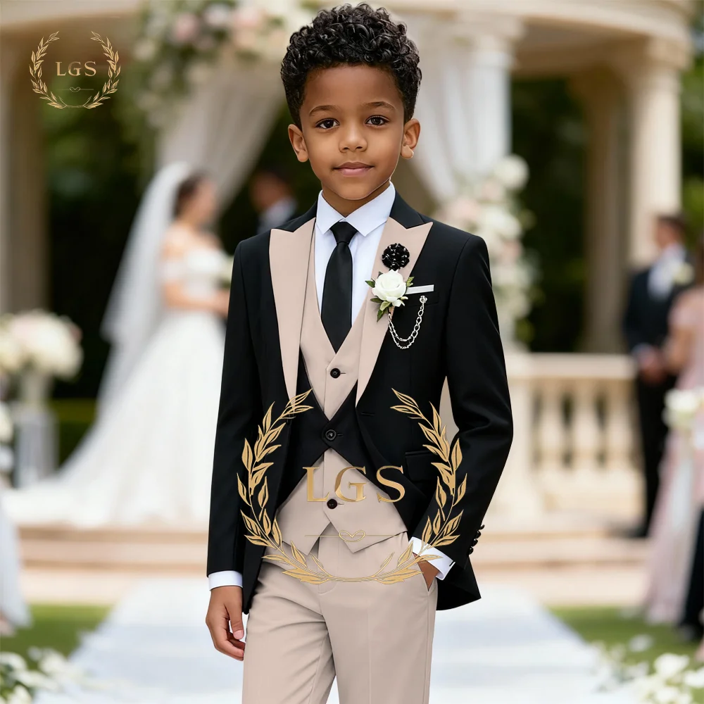 Костюм-тройка для мальчиков