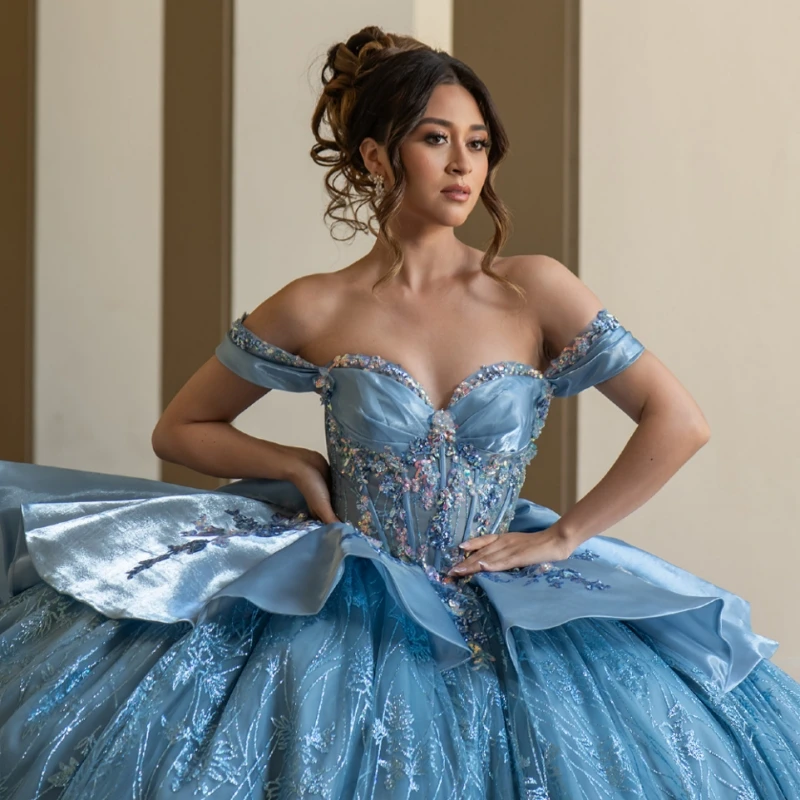 Небесно-голубое блестящее платье - Фотография_4