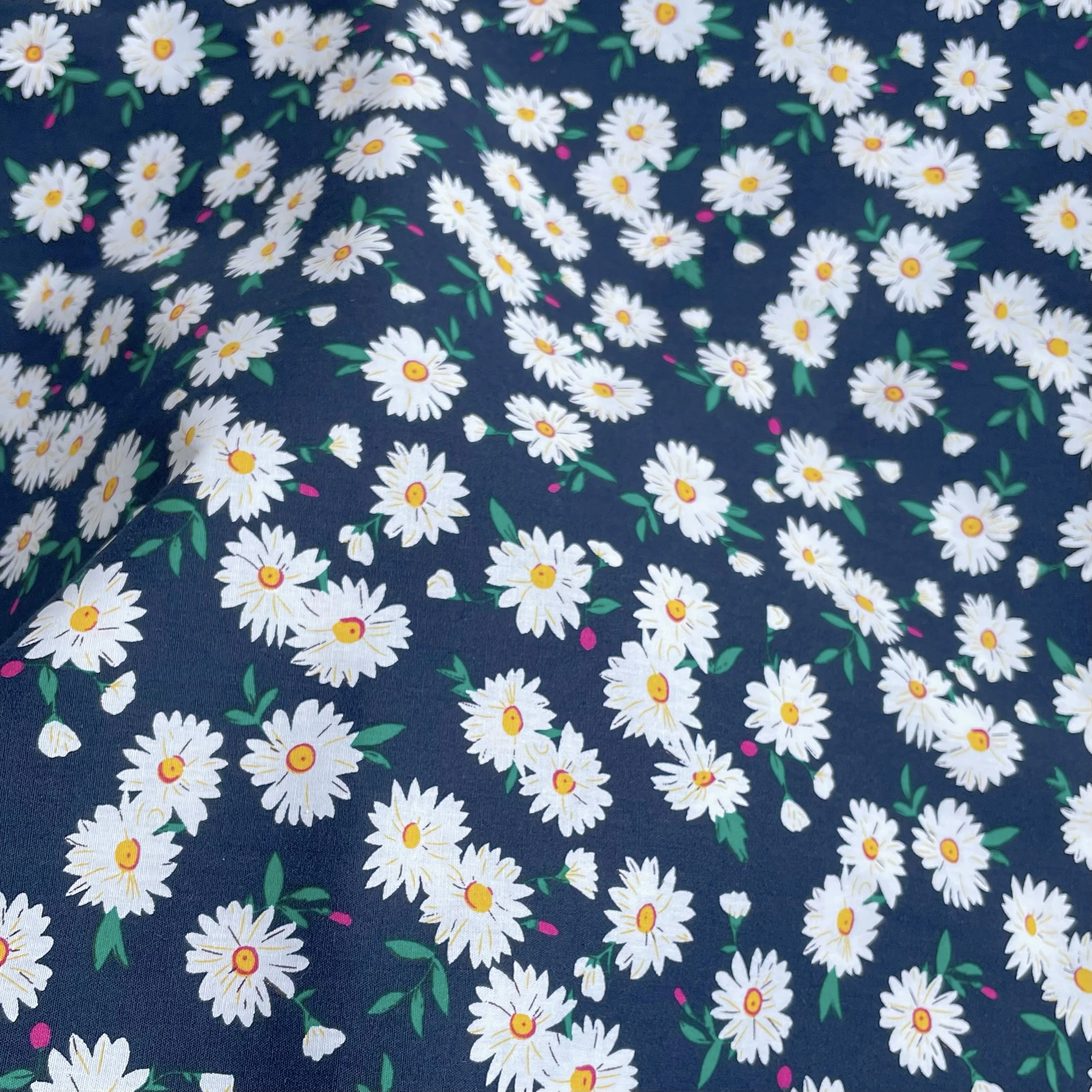 Весенне-летняя поплиновая ткань little daisy liberty с цветочным принтом - Фотография_4