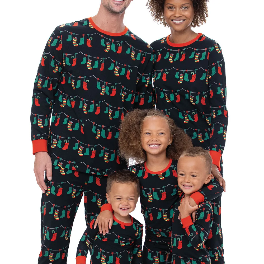 Одинаковые рождественские пижамные комплекты для всей семьи - Фотография_2