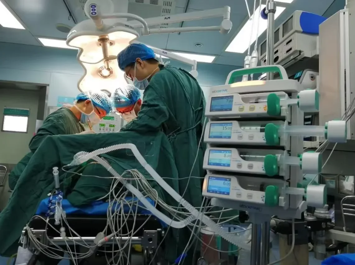 Шприцевой насос tci medcaptain с сенсорным экраном - Фотография_4