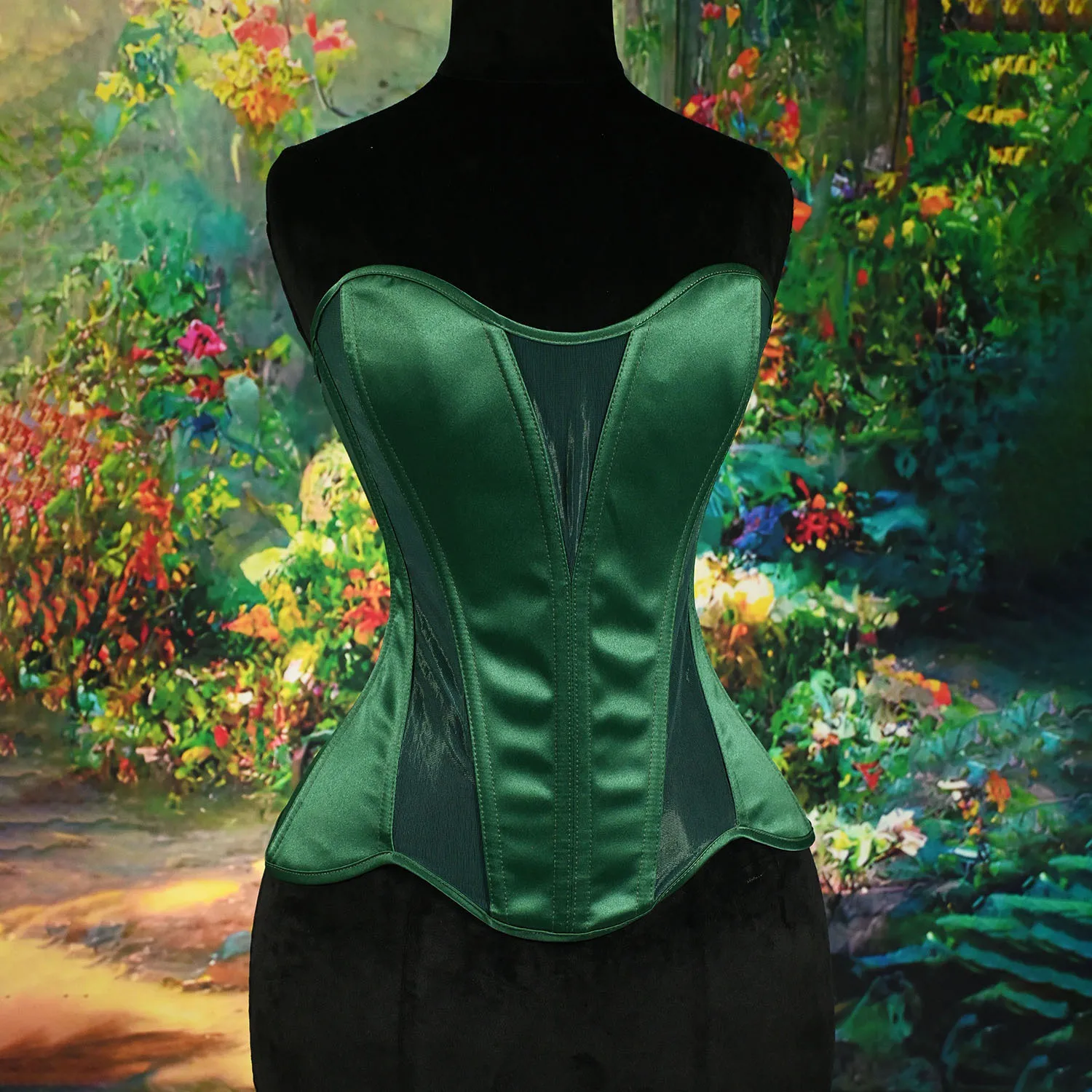 Элегантный белый корсет-бюстье - Фотография_6