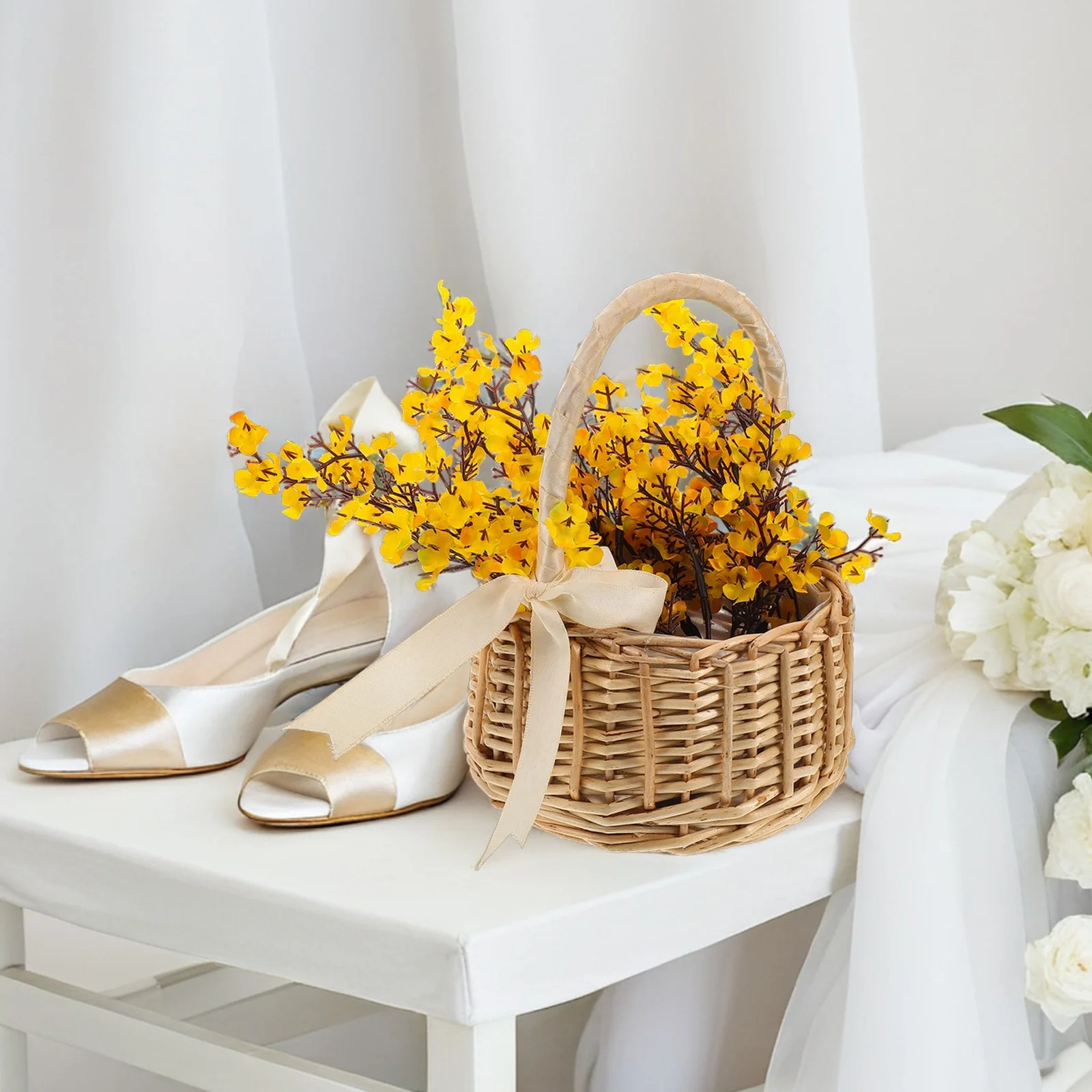 Маленькая плетеная цветочная мини-корзина