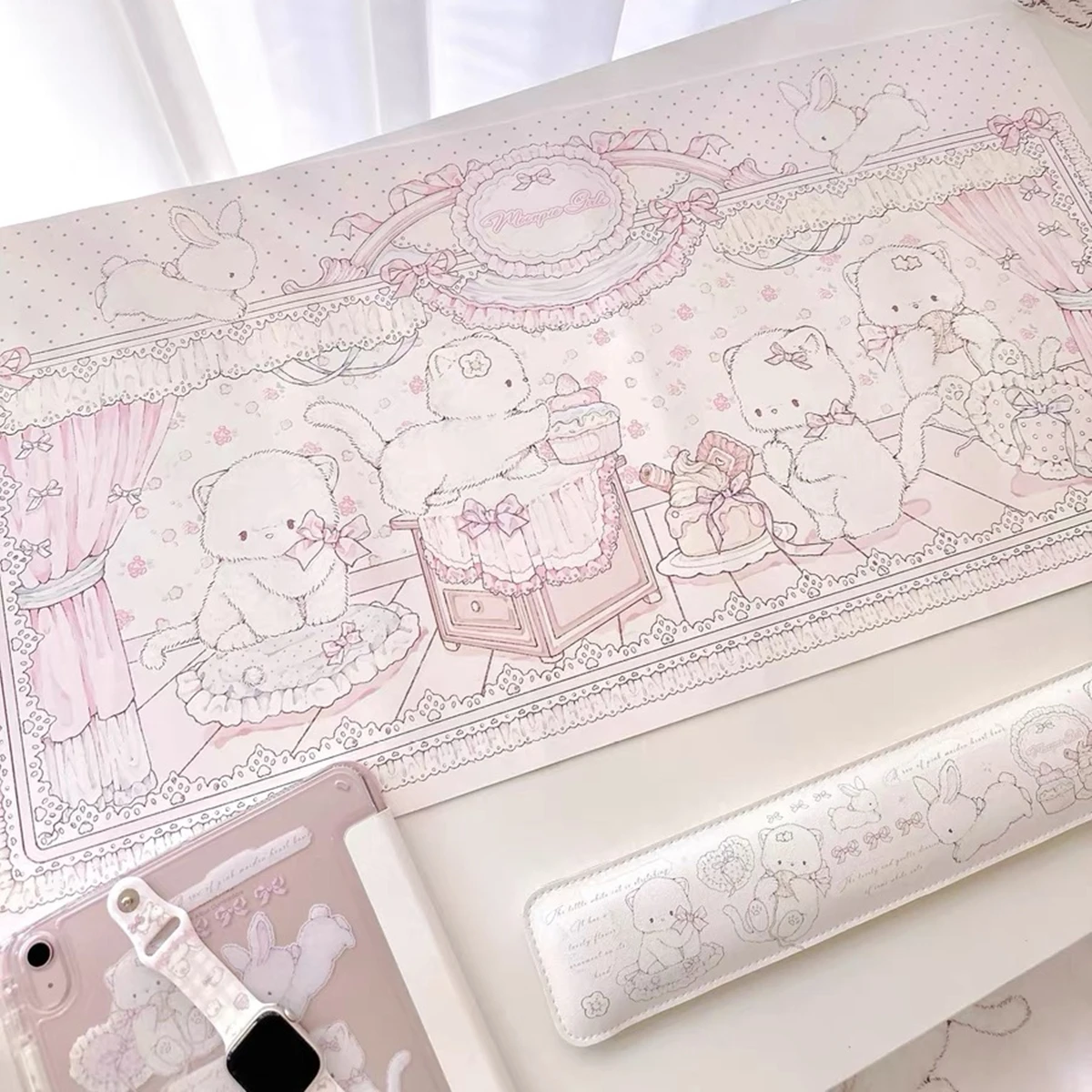 Розовый коврик для офисного стола и коврик для мыши - Фотография_6