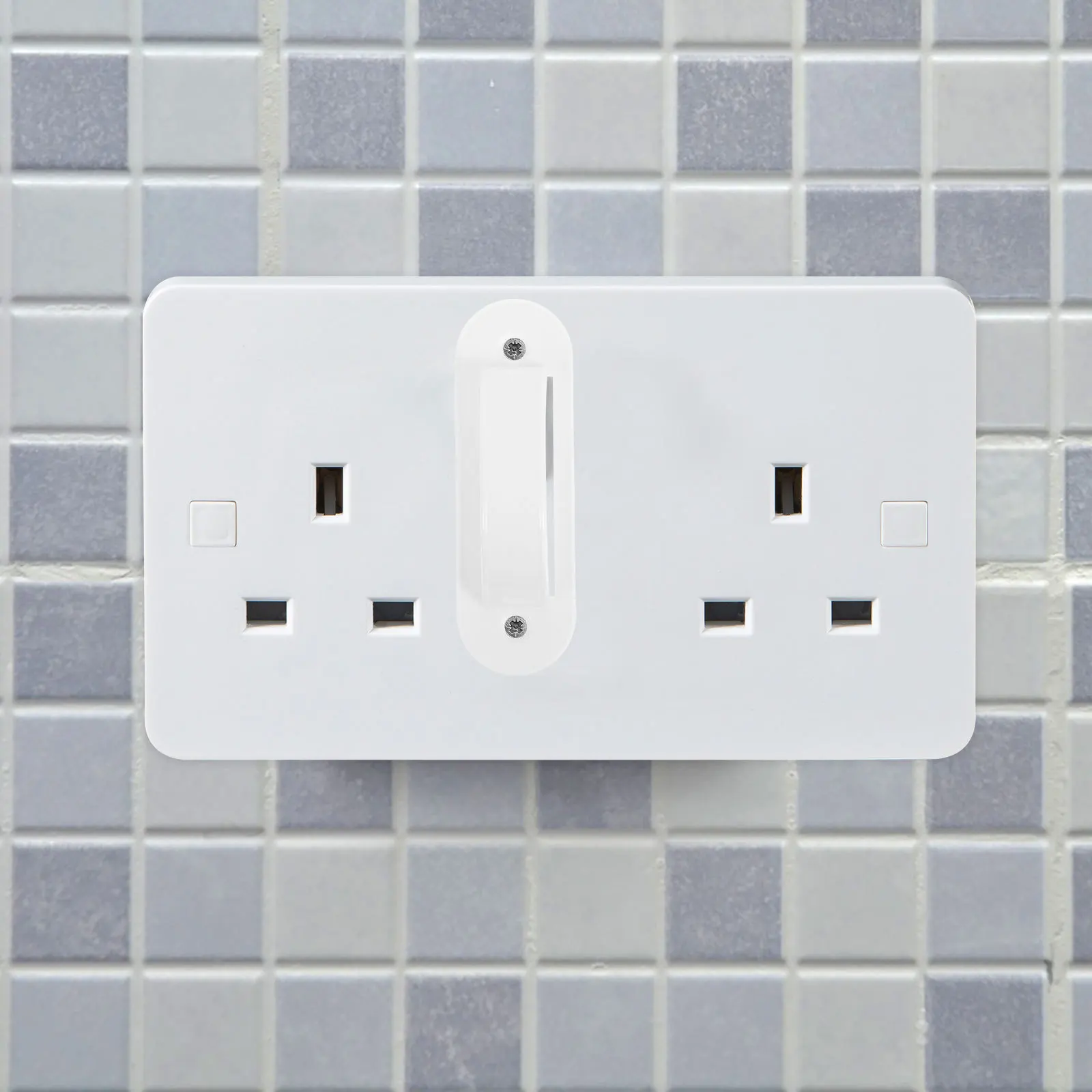 Выключатель света для домашней безопасности - Фотография_5