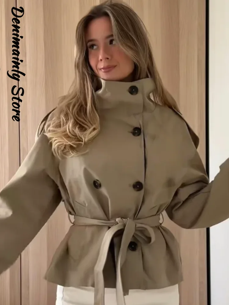 Модные короткие плащи с лацканами - Фотография_2