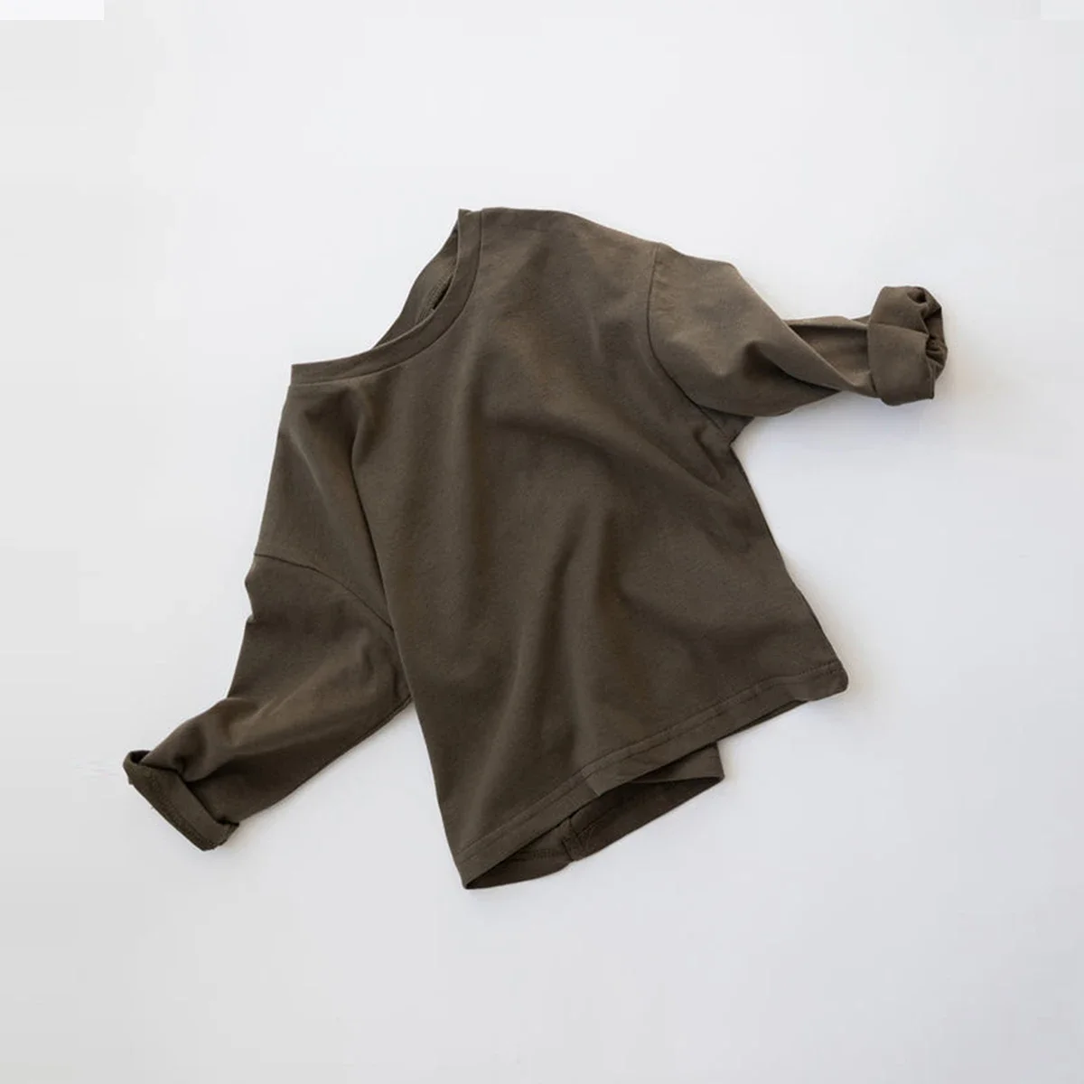 Базовая футболка из 100% хлопка - Фотография_3