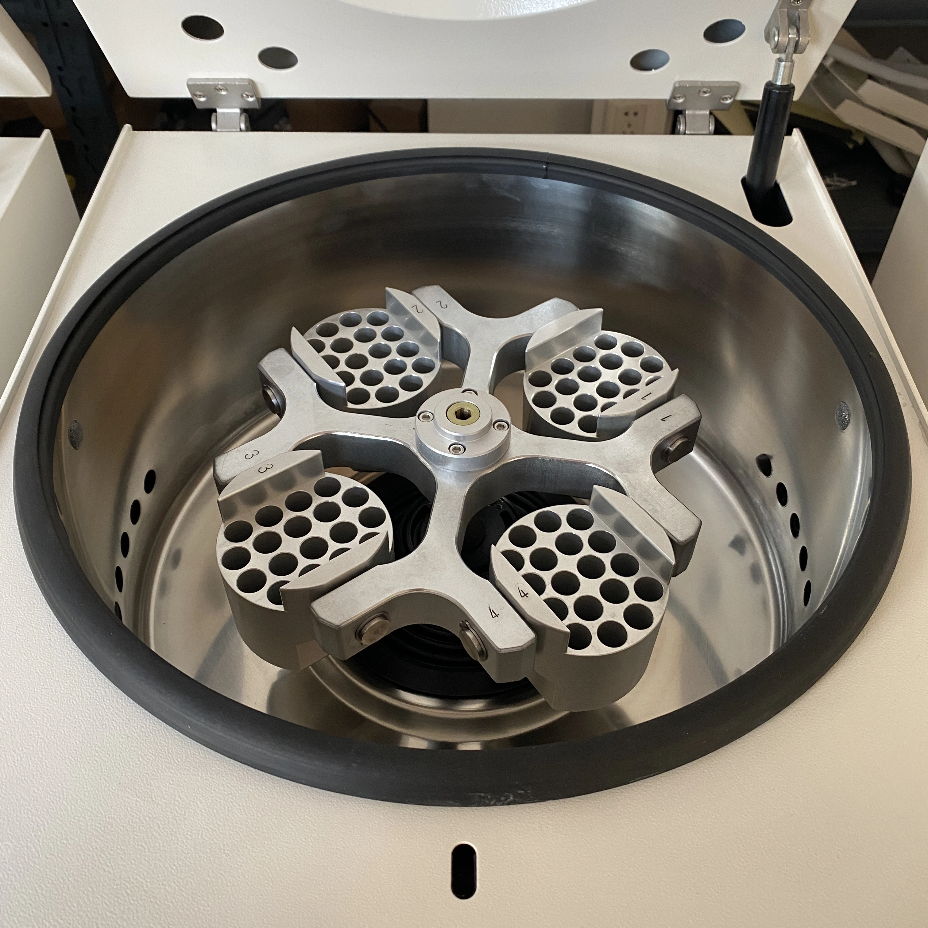 4*500 мл, клиническая центрифуга большой емкости - Фотография_4