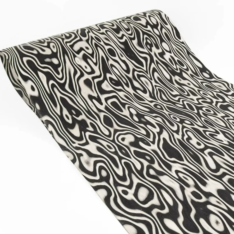 Технический черно-белый графический шпон для современных акцентных стен - Фотография_2