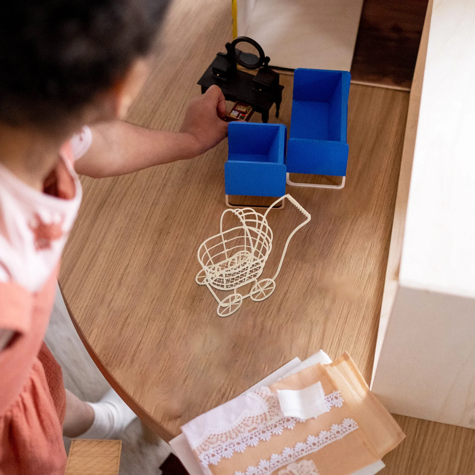 Миниатюрная детская коляска с металлической - Фотография_6