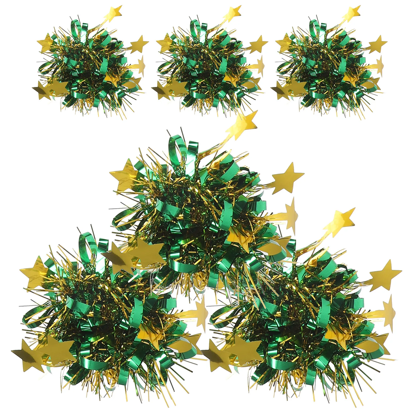 Детские помпоны на запястье яркие