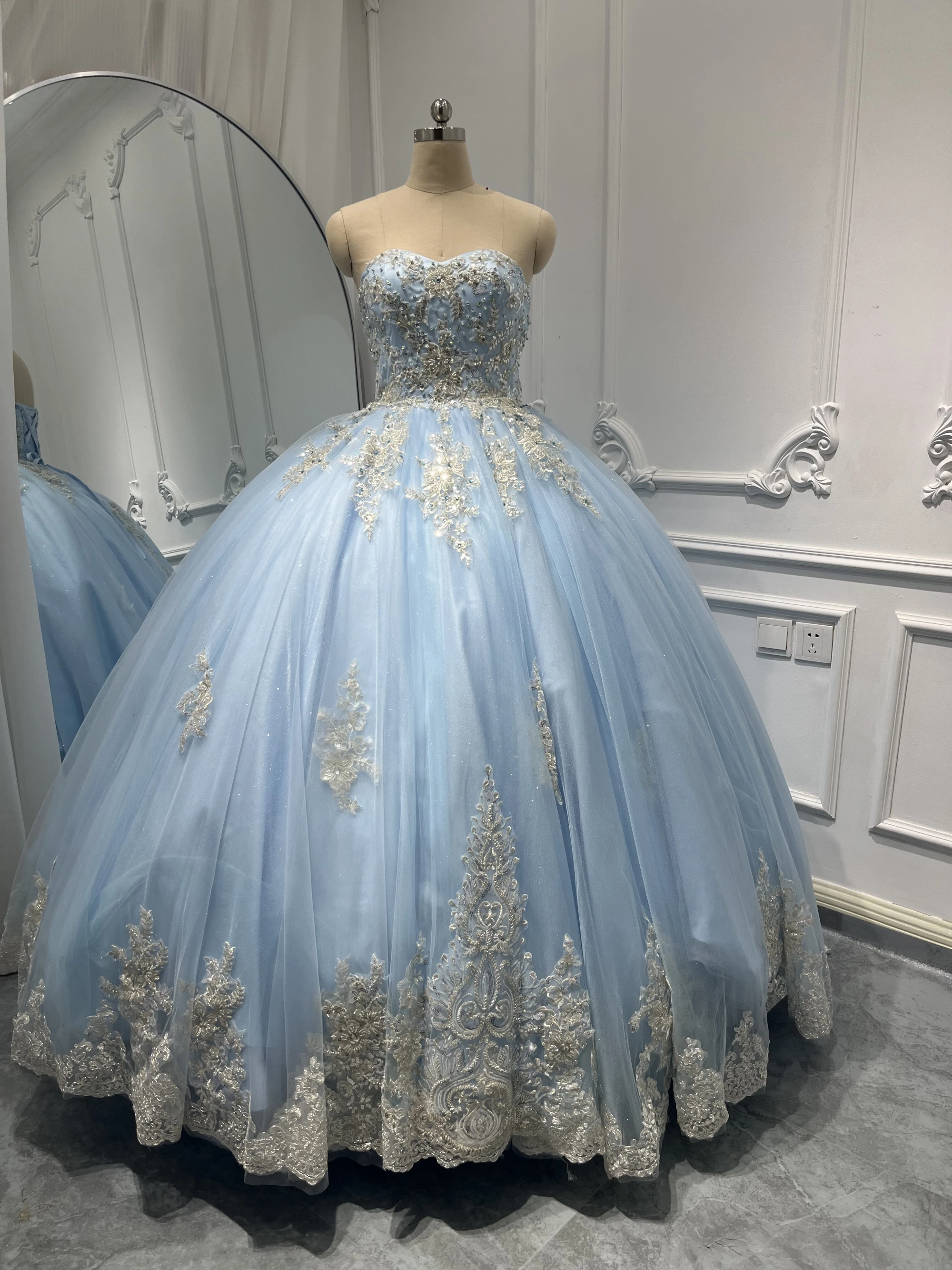 Небесно-голубое платье quinceanera - Фотография_3