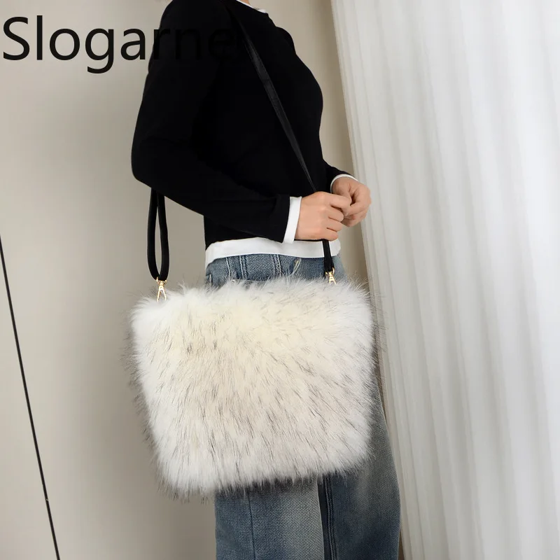 Роскошная женская сумка через плечо из меха енота - Фотография_5